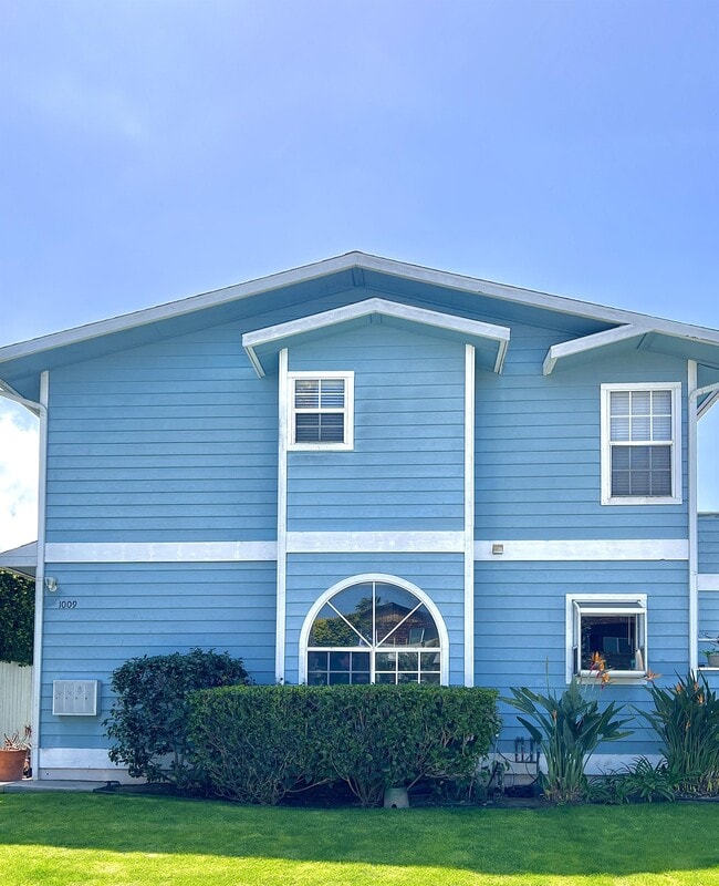 property at 1009 Tourmaline St