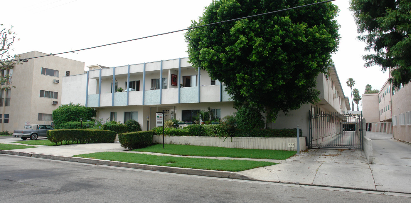 4477 Colbath Ave in Sherman Oaks, CA - Building Photo