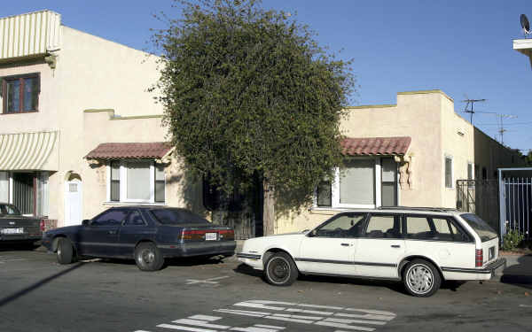 Grace Court in Long Beach, CA - Building Photo - Building Photo