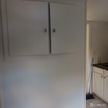 274 Main St in Woodbridge Township, NJ - Building Photo - Building Photo