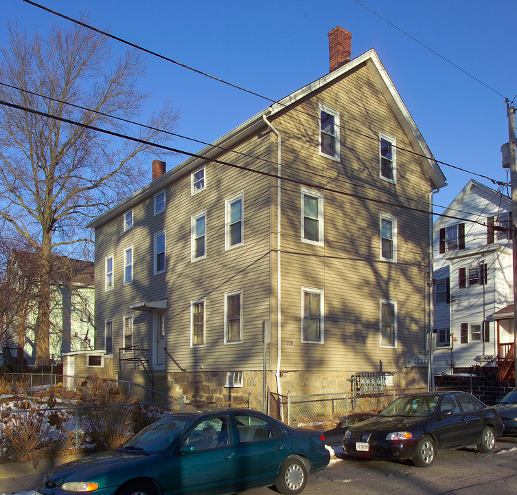 238 Seabury St in Fall River, MA - Building Photo