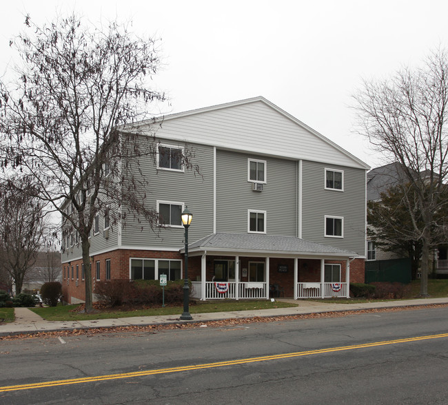 Hyde Place Apartments in Lee, MA - Building Photo - Building Photo