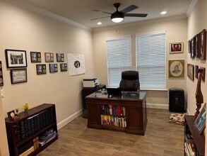 106 Calhoun Ln in Georgetown, TX - Building Photo - Building Photo