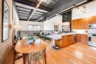 1128 W Ardmore Ave in Chicago, IL - Building Photo - Building Photo