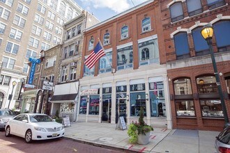 Washington Square West in Philadelphia, PA - Foto de edificio - Building Photo