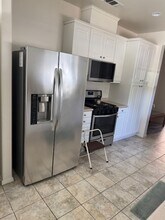 9137 Arbol del Rosal Way in Atascadero, CA - Building Photo - Building Photo