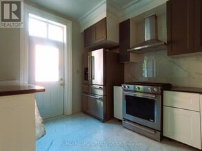 460-460 Rue Wilbrod St in Ottawa, ON - Building Photo - Building Photo