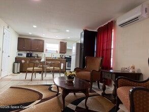 2027 Wallace Ave in Melbourne, FL - Building Photo - Building Photo