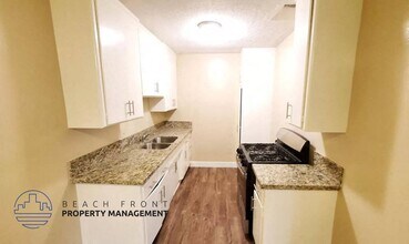 8910 Sepulveda Eastway in Los Angeles, CA - Foto de edificio - Building Photo