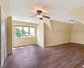 29 Seneca Ave E in Hawthorn Woods, IL - Building Photo - Building Photo