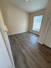 26747 Little John Ct in Bonita Springs, FL - Building Photo - Building Photo