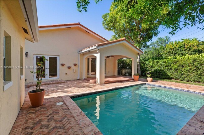 1428 Medina Ave in Coral Gables, FL - Building Photo - Building Photo