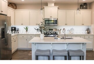 5328 SE Lone Oak St in Hillsboro, OR - Building Photo - Building Photo