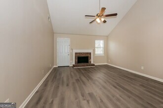 2081 Wedgewood Dr in Stone Mountain, GA - Building Photo - Building Photo