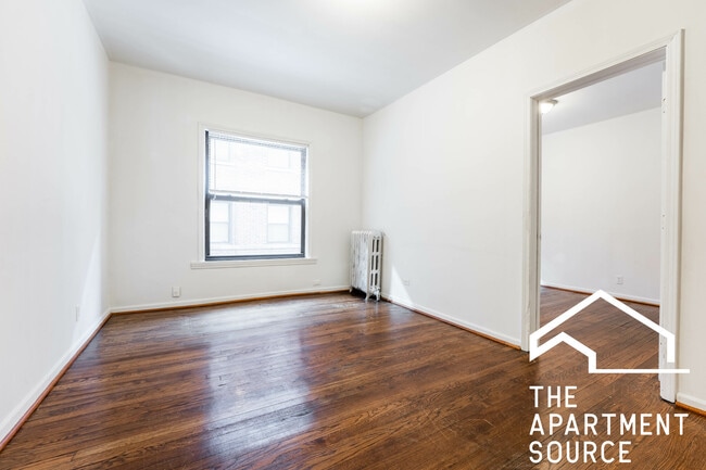 931 W Sunnyside Ave in Chicago, IL - Foto de edificio - Building Photo