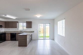 Mirage at Sailboat Cove Townhomes in North Miami, FL - Building Photo - Interior Photo