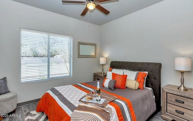 2250 W Glendale Ave, Unit 2 in Phoenix, AZ - Building Photo - Building Photo