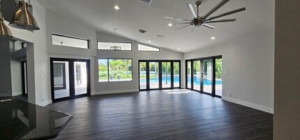 21046 N Sweetwater Ln in Boca Raton, FL - Building Photo - Building Photo