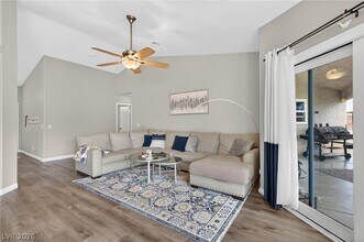 1056 Kennebunk Cir in Henderson, NV - Building Photo - Building Photo