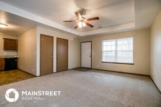 217 Palmer Ct in Pleasant Hill, MO - Building Photo - Building Photo