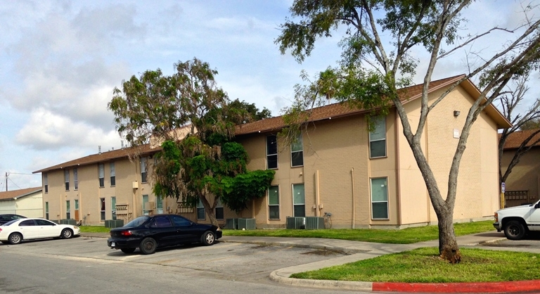 Whispering Winds Apartments in Corpus Christi, TX - Foto de edificio