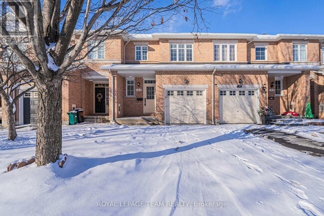 property at 184 Deercroft Ave