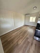 24057 Race St in Santa Clarita, CA - Building Photo - Building Photo