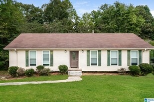 720 Twin Ridge Dr in Gardendale, AL - Building Photo