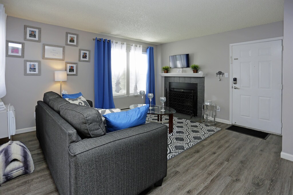 Cheyenne Crossing Apartments in Colorado Springs, CO