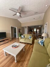 208 Tennessee Dr in Mexico Beach, FL - Foto de edificio - Building Photo