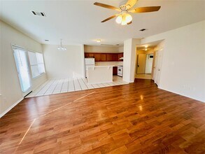 17320 Bishopsgate Dr in Pflugerville, TX - Building Photo - Building Photo