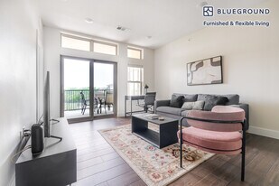 1501 W Howard Ln, Unit SI FL2-ID368 in Austin, TX - Building Photo