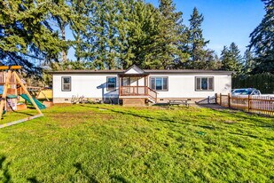 7988 Marion Rd SE in Turner, OR - Building Photo