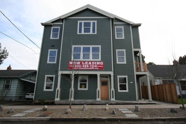 Greenwich Village Apartments in Portland, OR - Building Photo