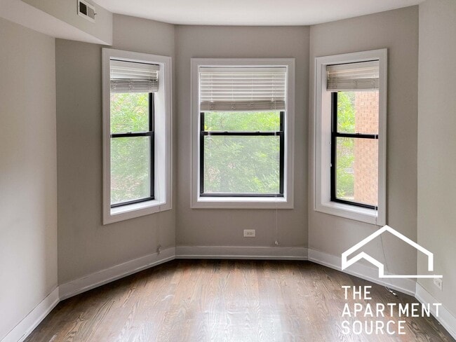 3818 N Sheffield Ave, Unit 2 in Chicago, IL - Foto de edificio - Building Photo