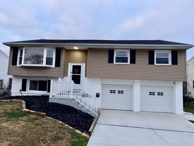 property at 256 S Dillwyn Rd