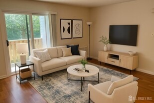 911 Ravens Crest Dr in Plainsboro, NJ - Building Photo