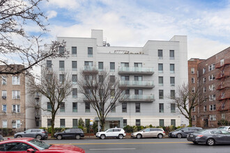 Bay Vista Condominiums in Brooklyn, NY - Building Photo - Building Photo