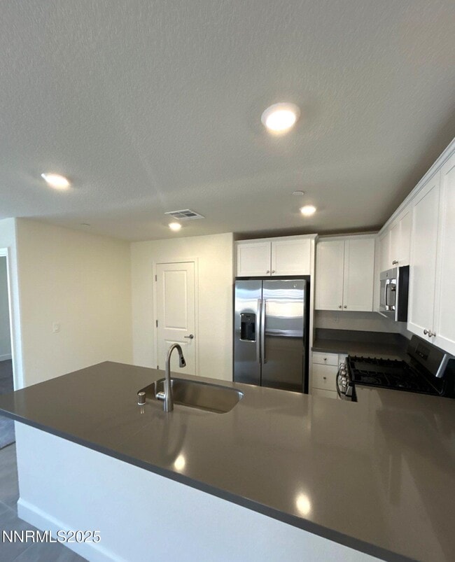 963 Cascade Range Dr in Sparks, NV - Building Photo - Building Photo