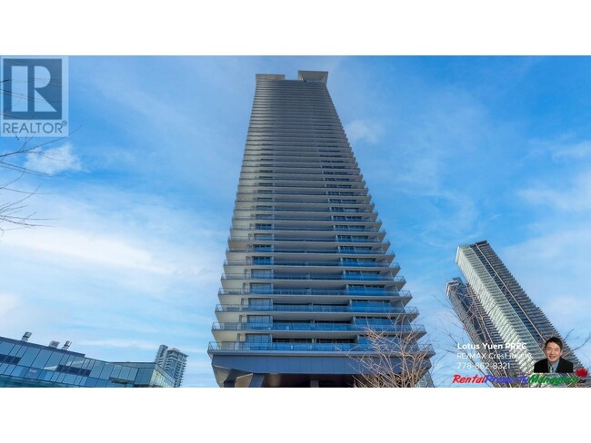 4720-4720 Lougheed Hwy. in Burnaby, BC - Building Photo - Building Photo