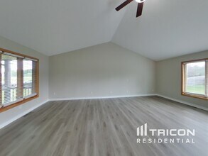 10527 61st Pl in Albertville, MN - Building Photo - Building Photo