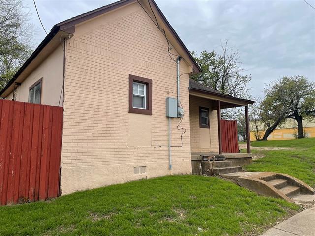 1208 E 8th St in Dallas, TX - Building Photo