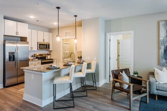 Lively Grande Dunes in Myrtle Beach, SC - Foto de edificio - Building Photo