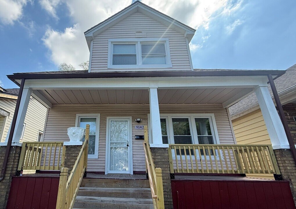 9142 Isham Ave in Detroit, MI - Building Photo
