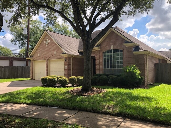 15303 Marden Ct in Sugar Land, TX - Building Photo - Building Photo