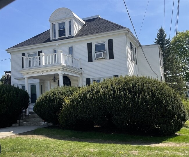 property at 37 Elliott St