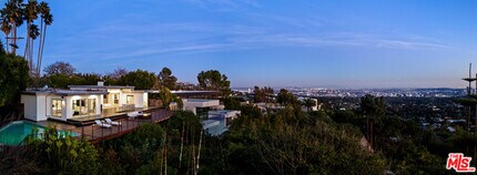 10134 Angelo View Dr in Beverly Hills, CA - Building Photo - Building Photo