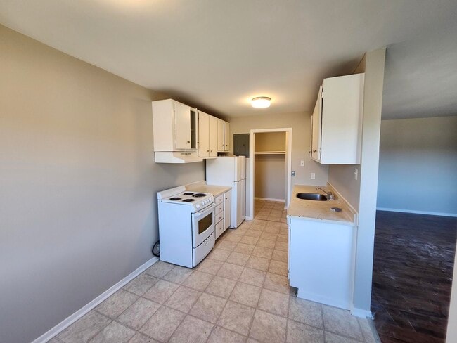 property at 15 Reading Crescent