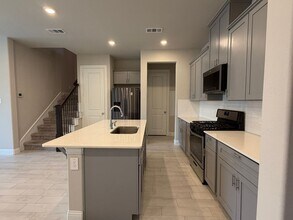 624 Hutchinson Ln in Lewisville, TX - Building Photo - Building Photo