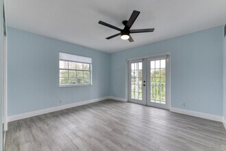 5207 N Flagler Dr in West Palm Beach, FL - Building Photo - Building Photo